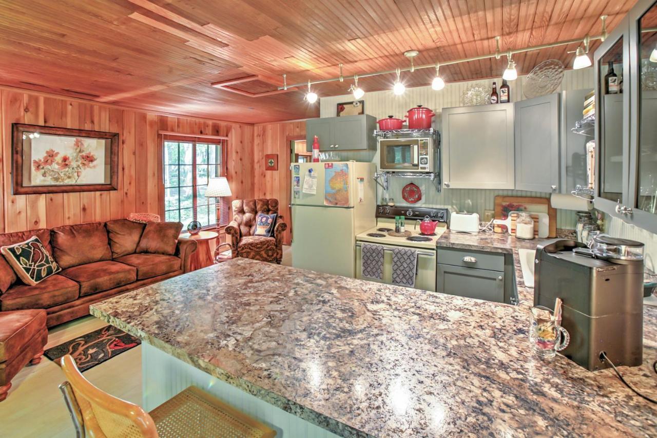 Pet-Friendly One Crow Cottage In Harbor Springs! 외부 사진