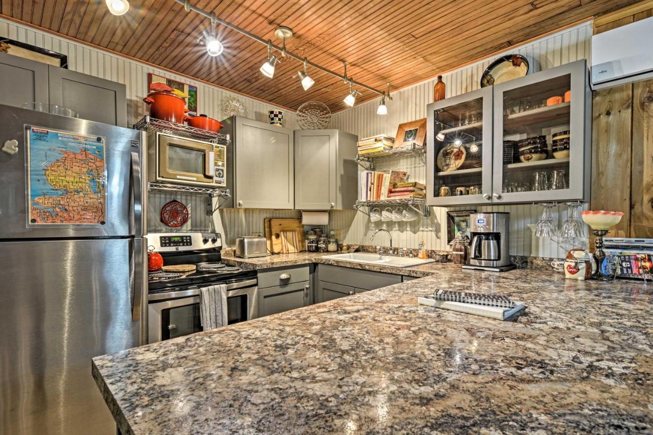 Pet-Friendly One Crow Cottage In Harbor Springs! 외부 사진