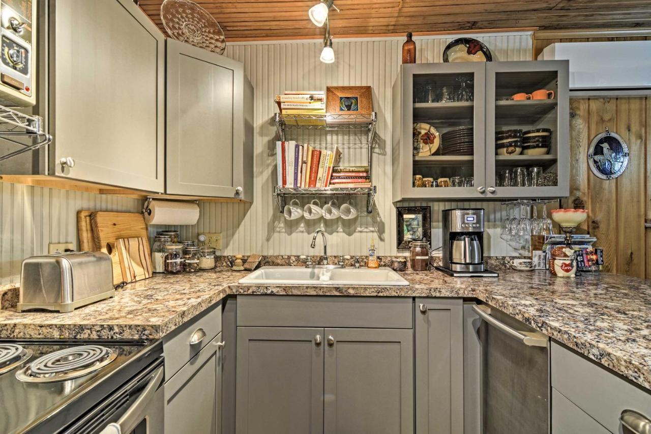 Pet-Friendly One Crow Cottage In Harbor Springs! 외부 사진