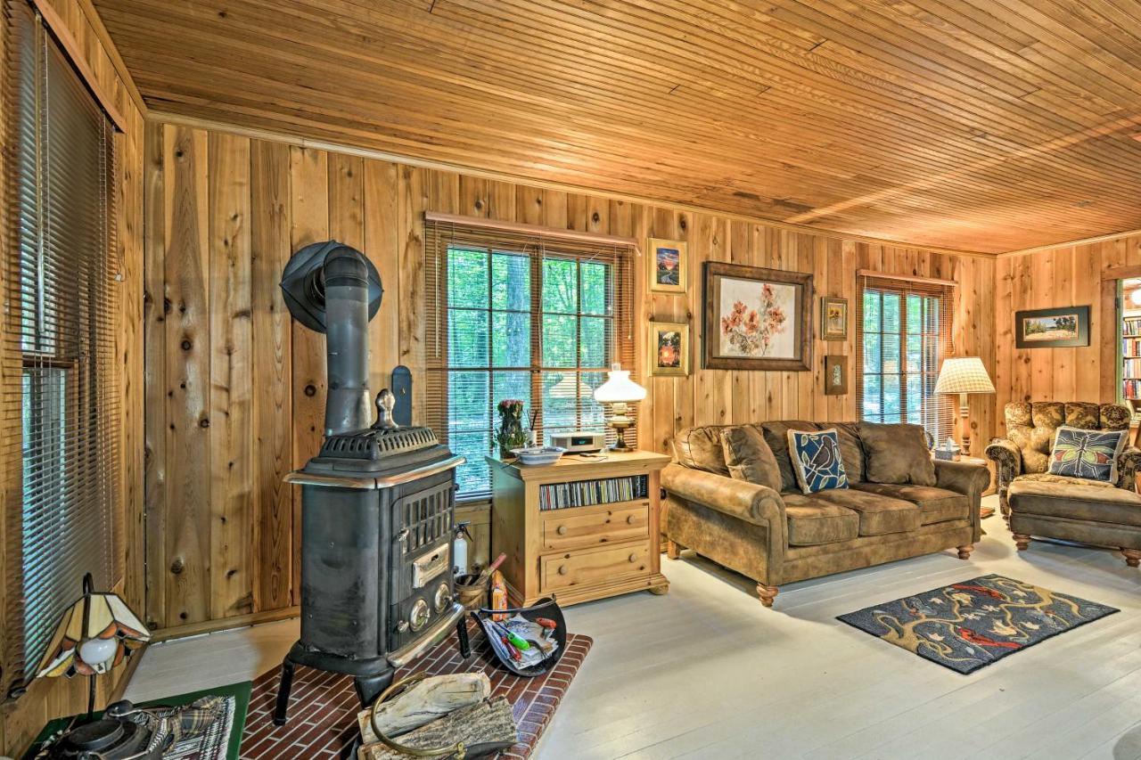Pet-Friendly One Crow Cottage In Harbor Springs! 외부 사진